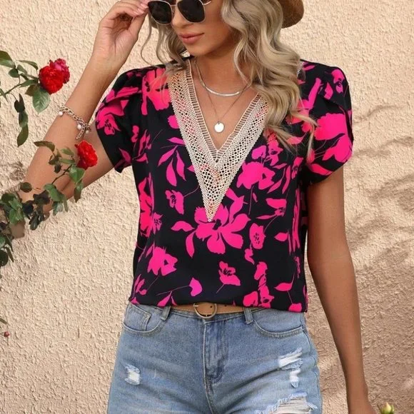 Floral Print Lace Detailed Petal Sleeve Blouse - Picture 5 of 5